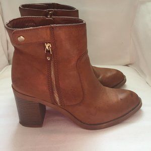 Primark Cognac pointed toe zipper booties size 8